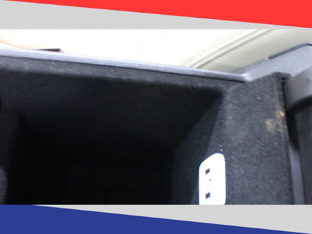 Used 2017 Cadillac XT5 Luxury w/ Driver Awareness Package image 23