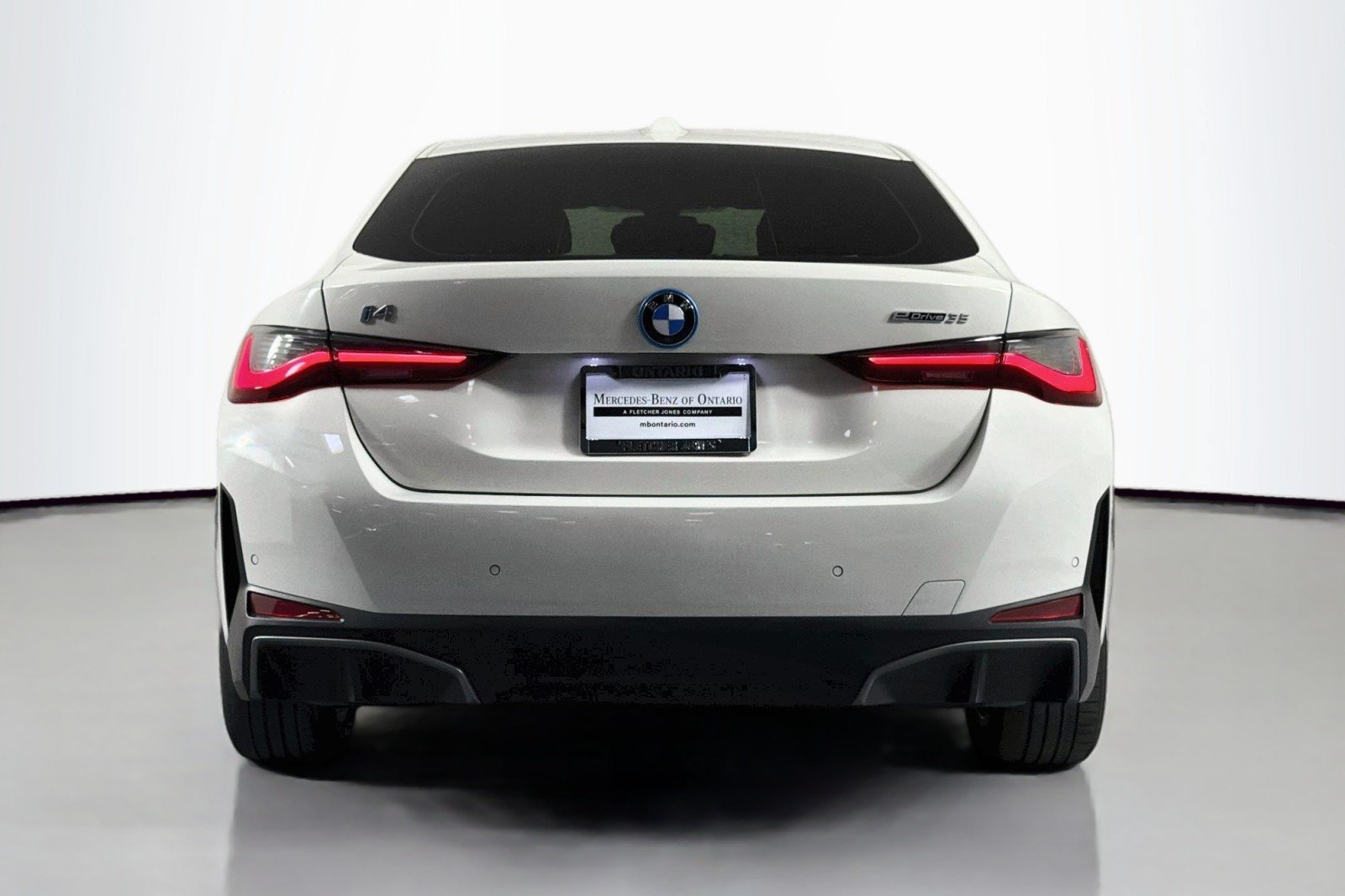 Used 2023 BMW i4 eDrive35 w/ Premium Package RWD image 4