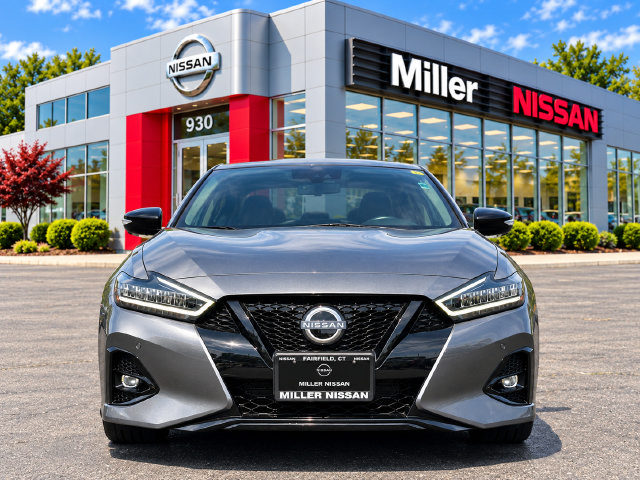 Certified 2023 Nissan Maxima SR w/ Sport Mat Group FWD image 5