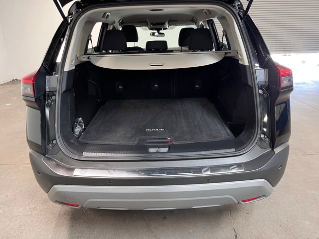 Used 2022 Nissan Rogue SV AWD/4WD image 16