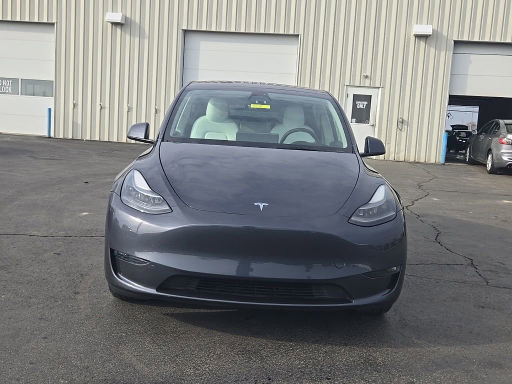 Used 2023 Tesla Model Y Long Range image 2