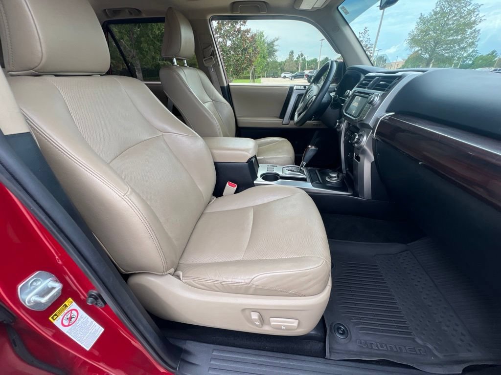 Used 2016 Toyota 4Runner Limited AWD/4WD image 18