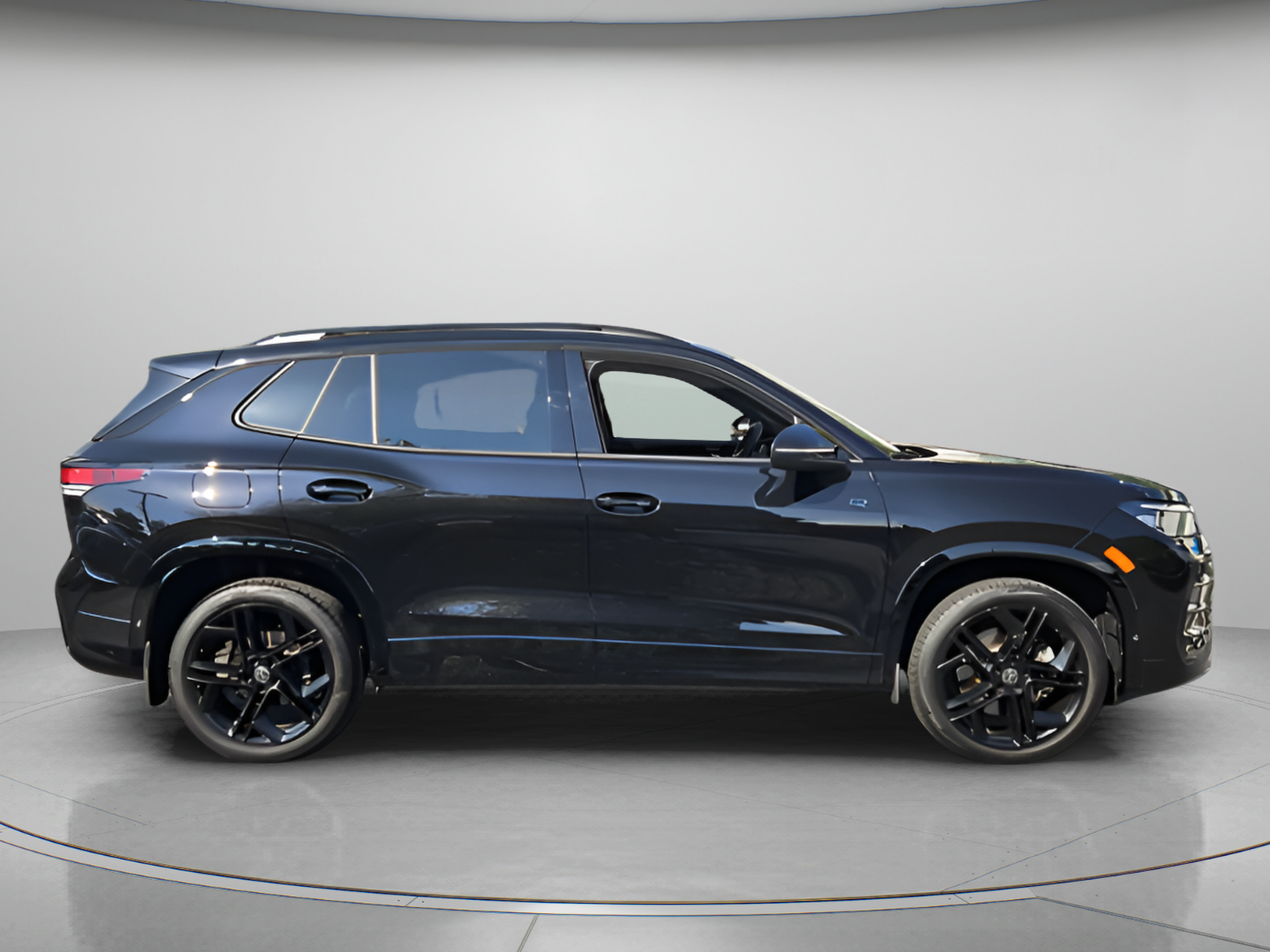 Used 2025 Volkswagen Tiguan SE R-Line AWD/4WD image 6