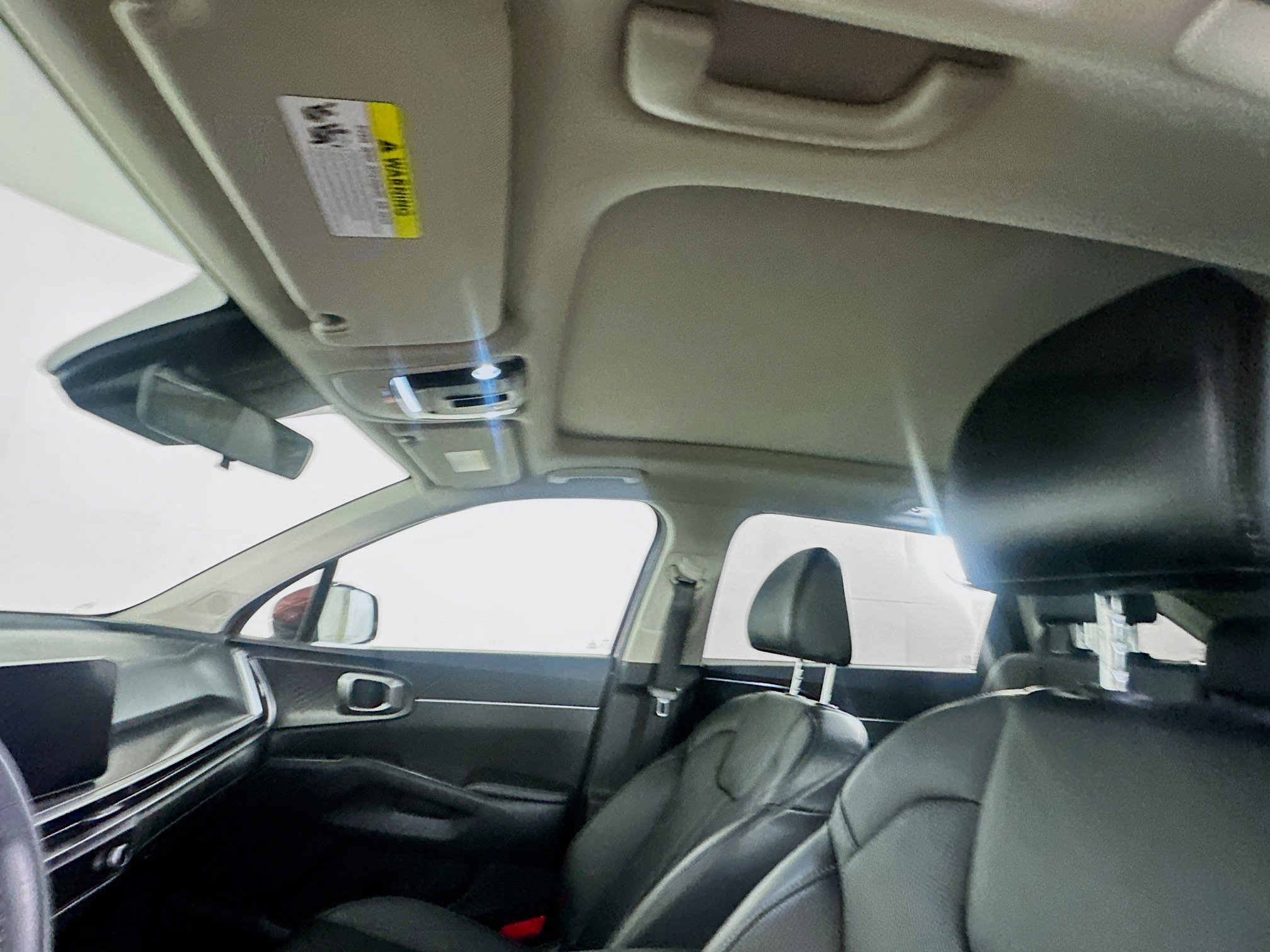 Used 2024 Kia Sorento S w/ Panoramic Sunroof Package image 25