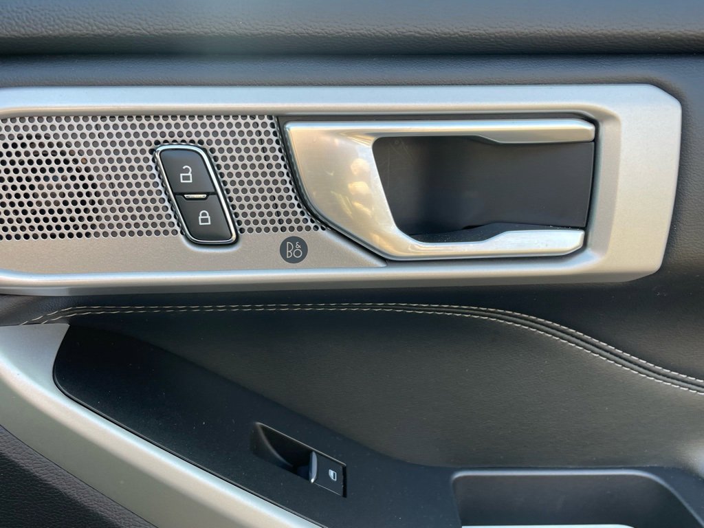 Used 2022 Ford Explorer Limited w/ Equipment Group 301A image 13