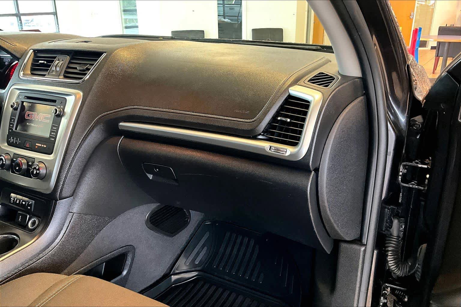 Used 2016 GMC Acadia SLE AWD/4WD image 19