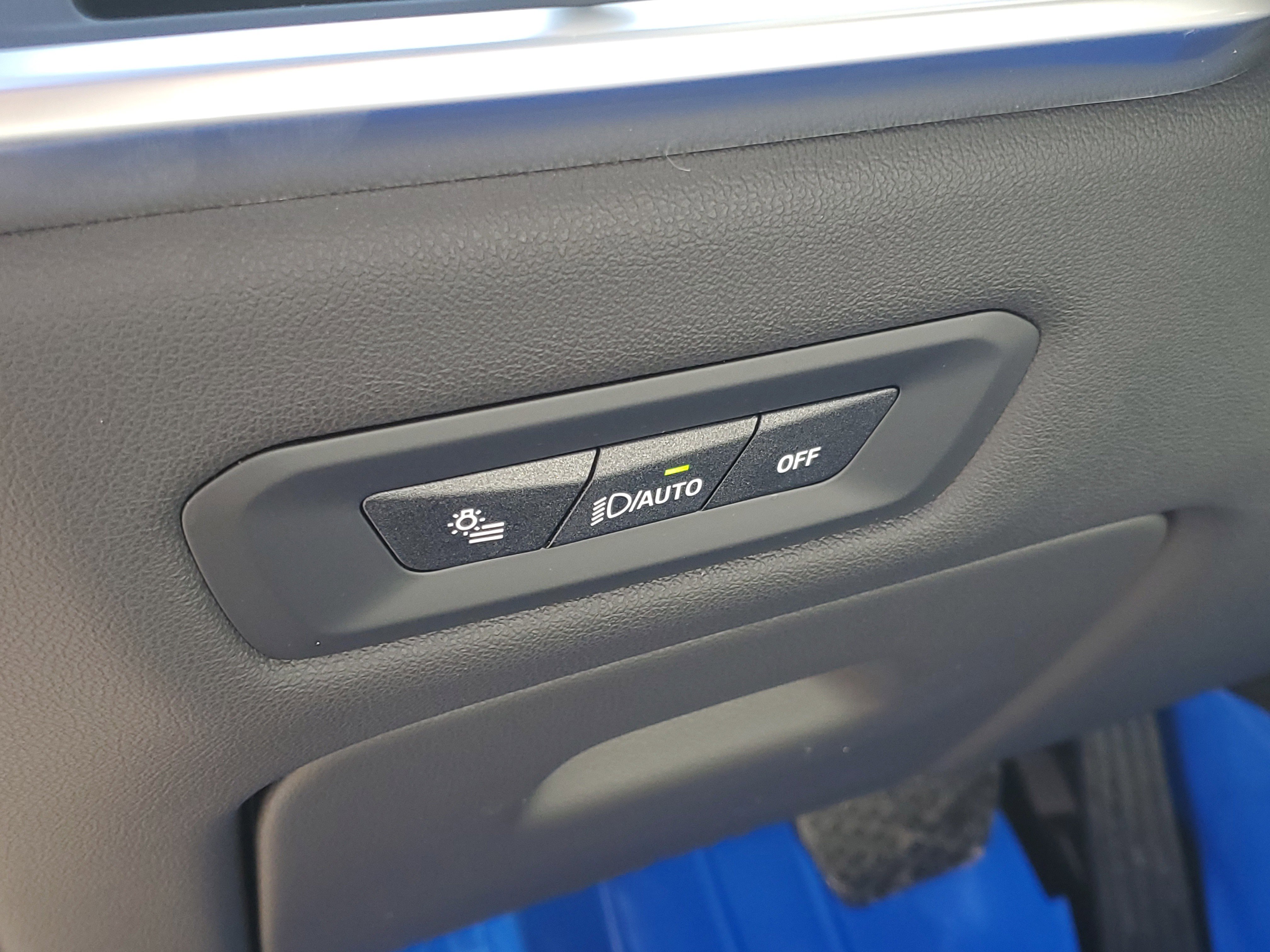 New 2026 BMW X5 xDrive40i w/ Premium Package image 11