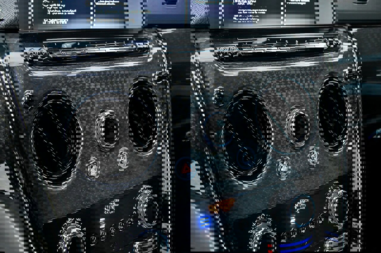 Used 2023 Rolls-Royce Cullinan Black Badge w/ Driver's Package image 38