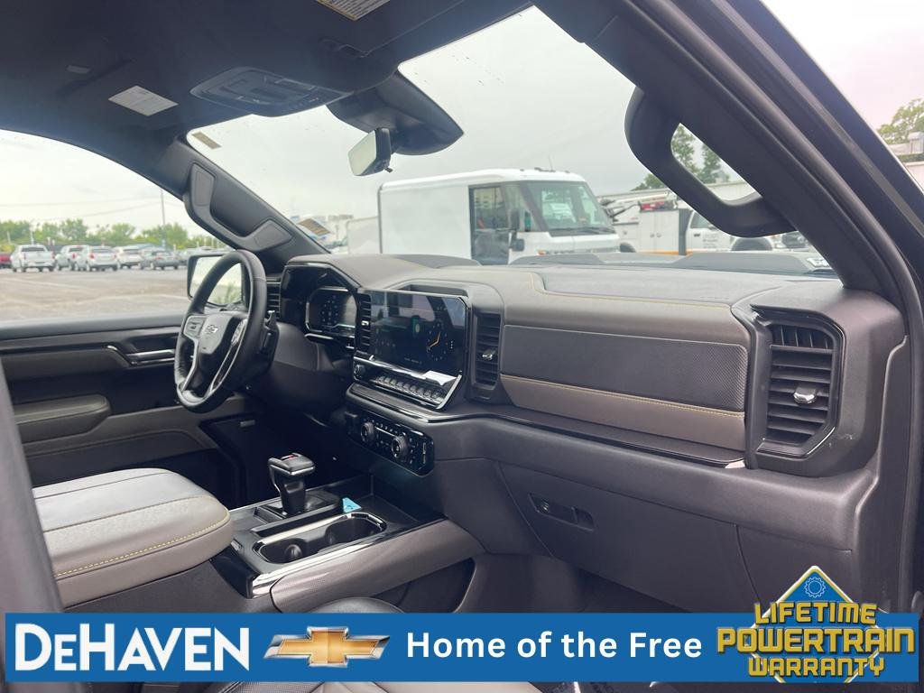 Used 2024 Chevrolet Silverado 1500 ZR2 w/ Technology Package AWD/4WD image 29