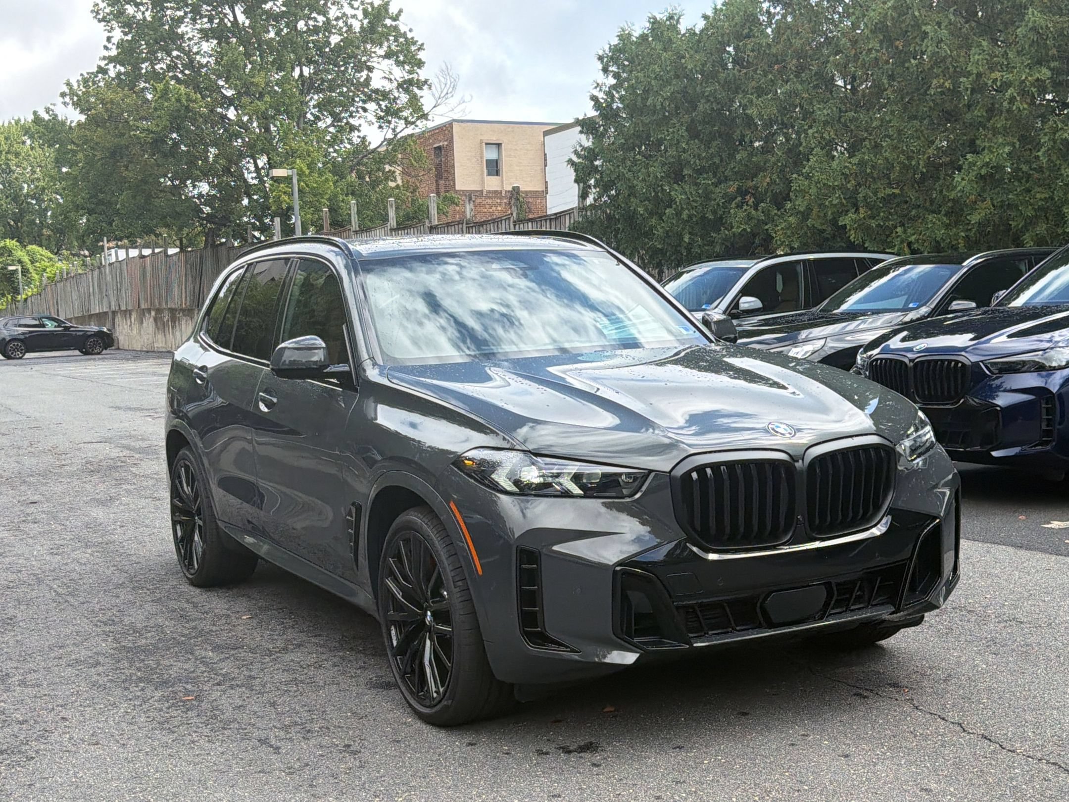 New 2026 BMW X5 xDrive40i w/ M Sport Package AWD/4WD image 7