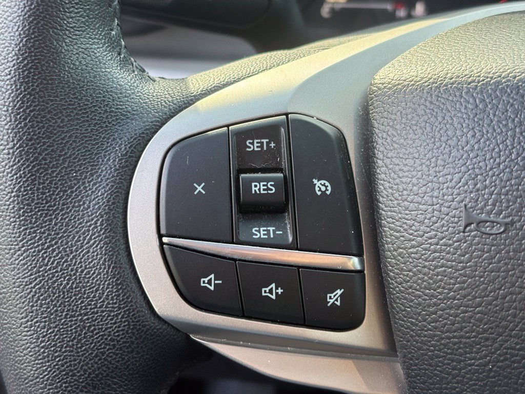 Used 2023 Ford Explorer XLT w/ Equipment Group 202A AWD/4WD image 19