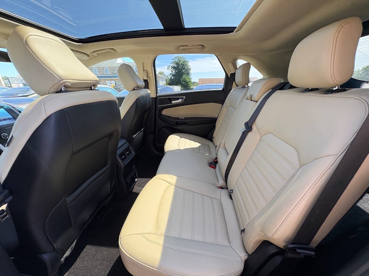 Used 2020 Ford Edge SEL w/ Convenience Package AWD/4WD image 11