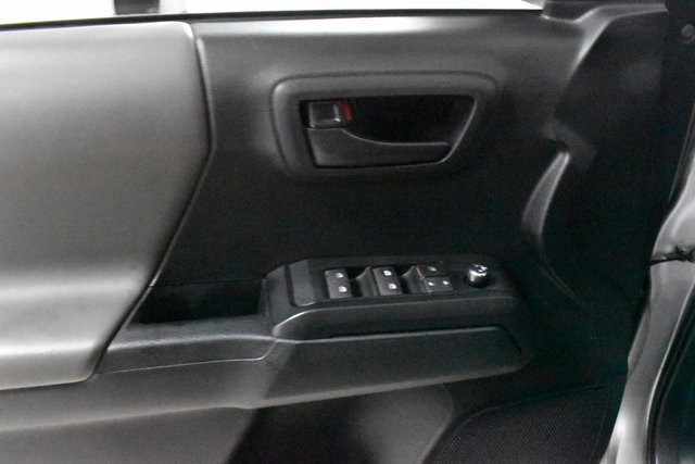 Used 2019 Toyota Tacoma SR w/ SR Convenience Package image 18