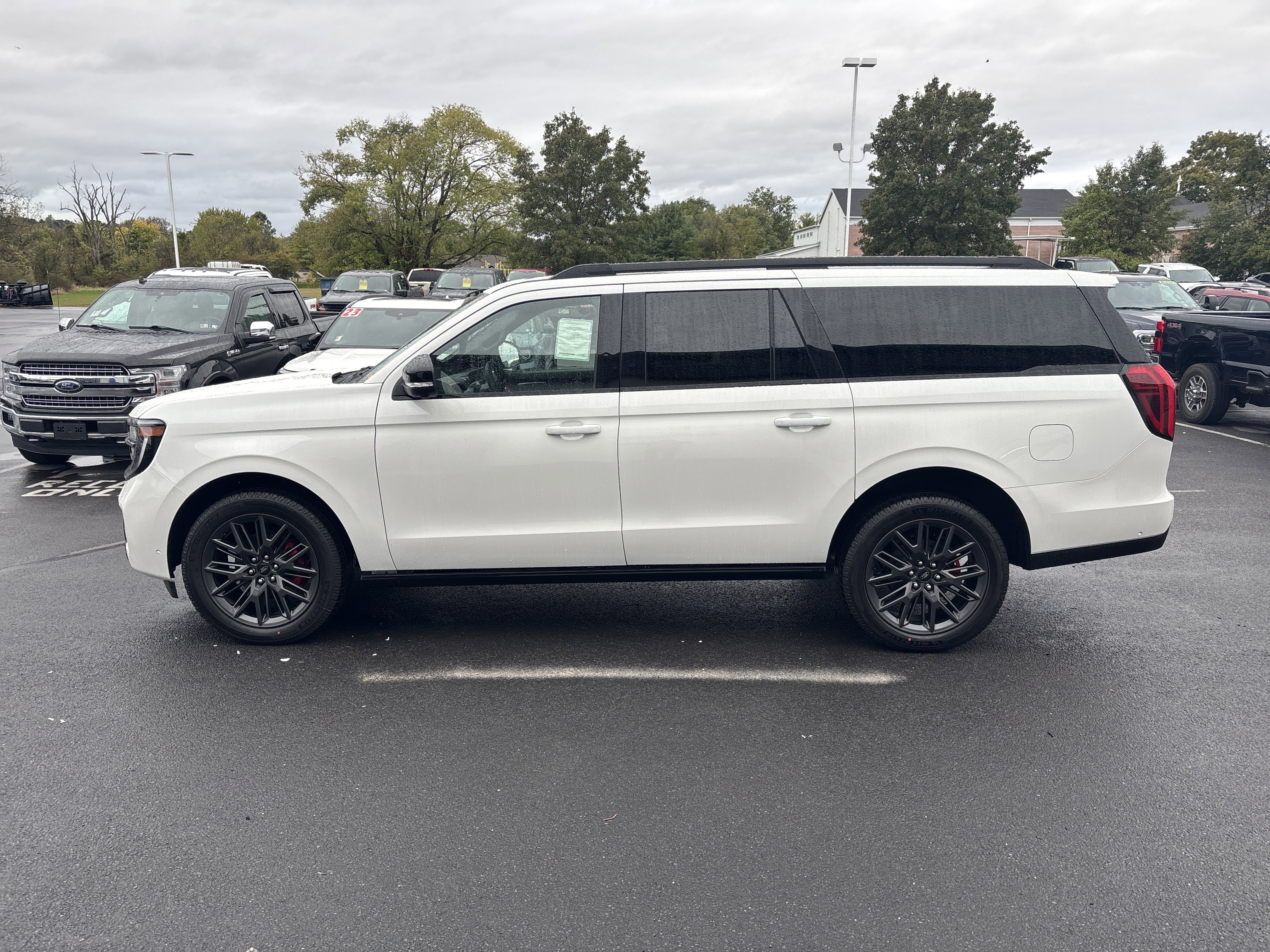 New 2025 Ford Expedition Max Platinum image 7