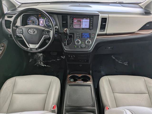Used 2018 Toyota Sienna Limited Premium w/ Outdoor Package AWD/4WD image 18