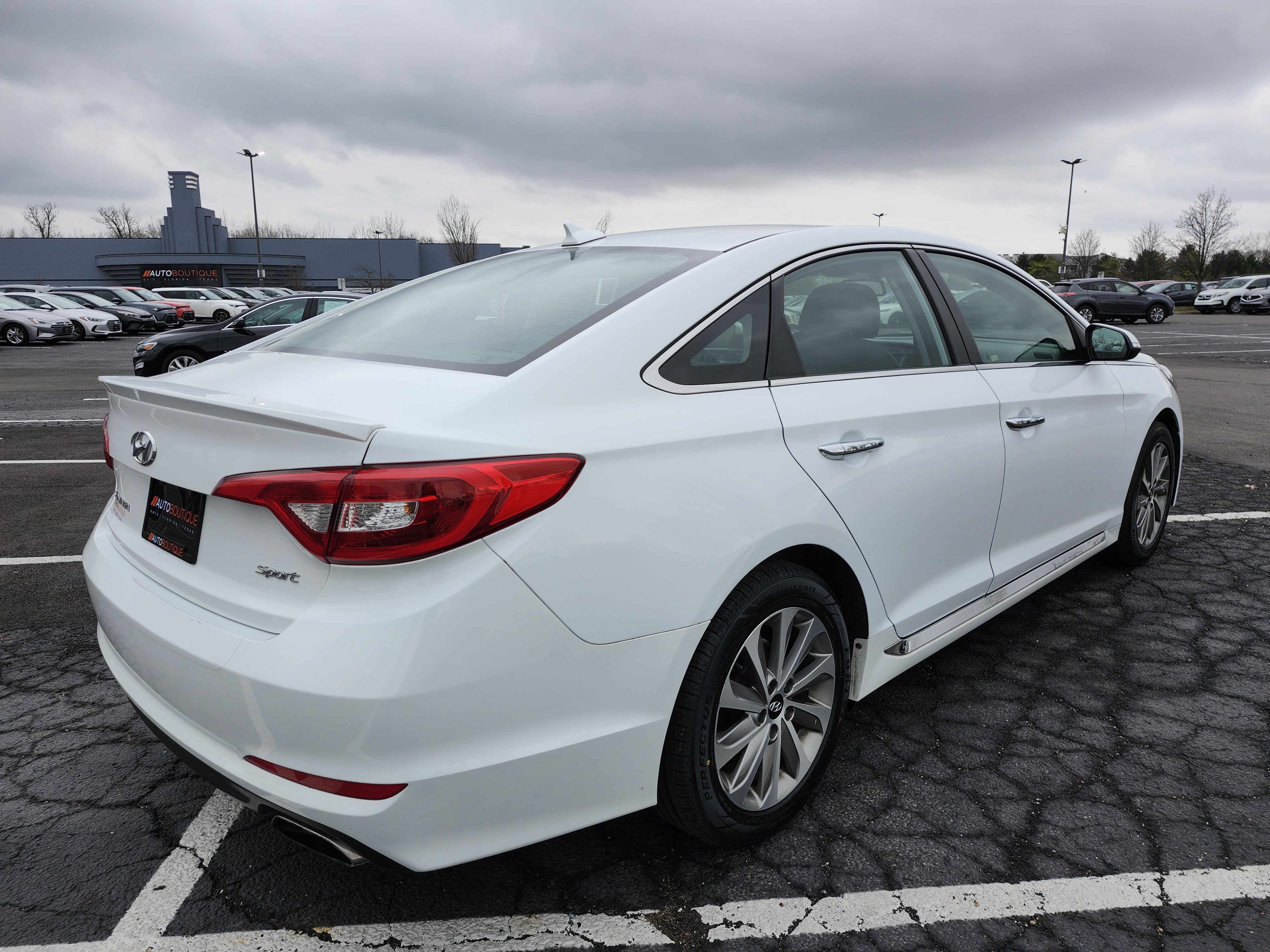 Used 2017 Hyundai Sonata Sport w/ Value Edition Package 02 image 18