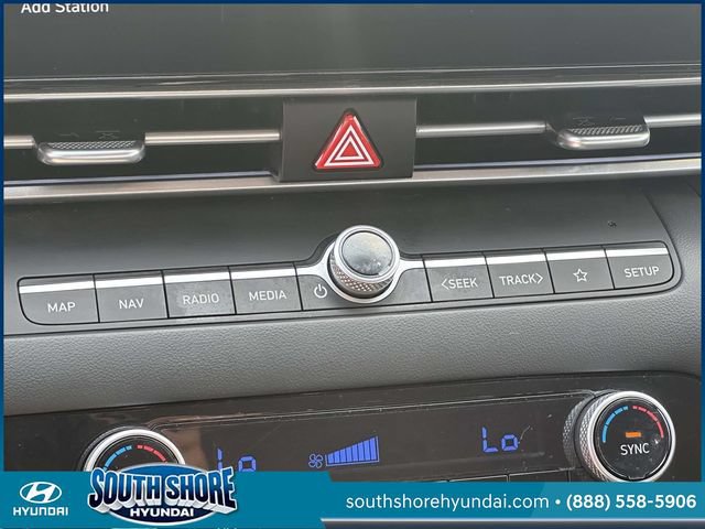 Certified 2024 Hyundai Elantra Blue FWD image 30