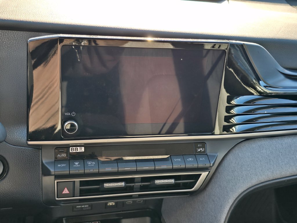 Used 2025 Toyota Camry LE FWD image 20