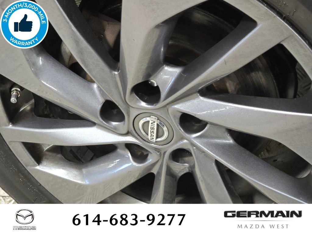 Used 2016 Nissan Rogue SL w/ SL Premium Package image 14