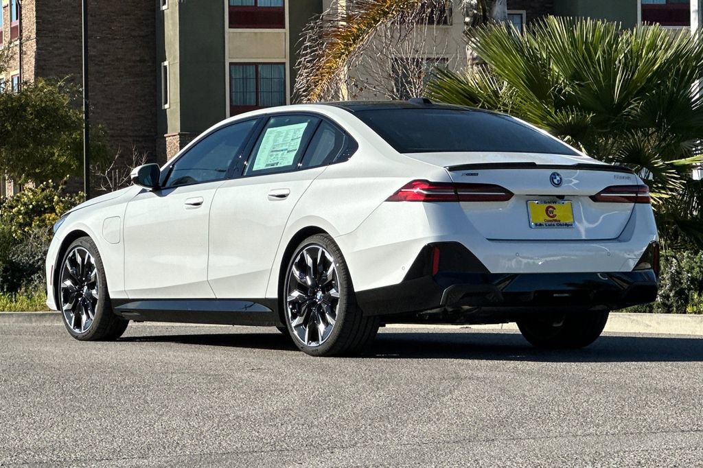 New 2026 BMW 550e xDrive 550e xDrive w/ Executive Package image 5