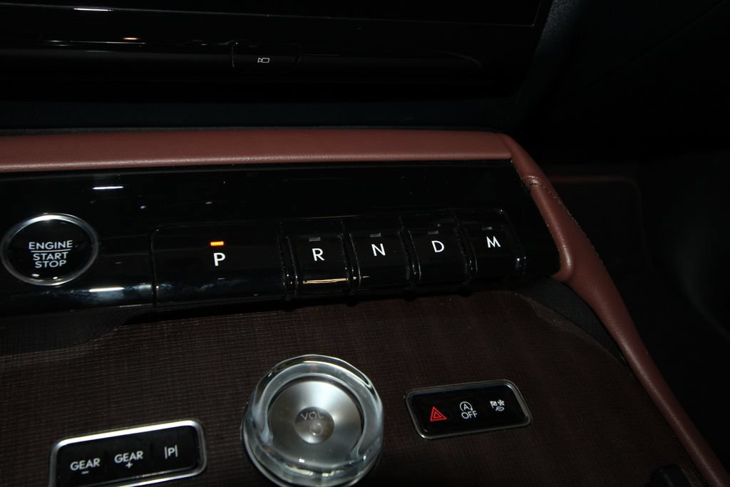 Used 2025 Lincoln Navigator L Reserve AWD/4WD image 18