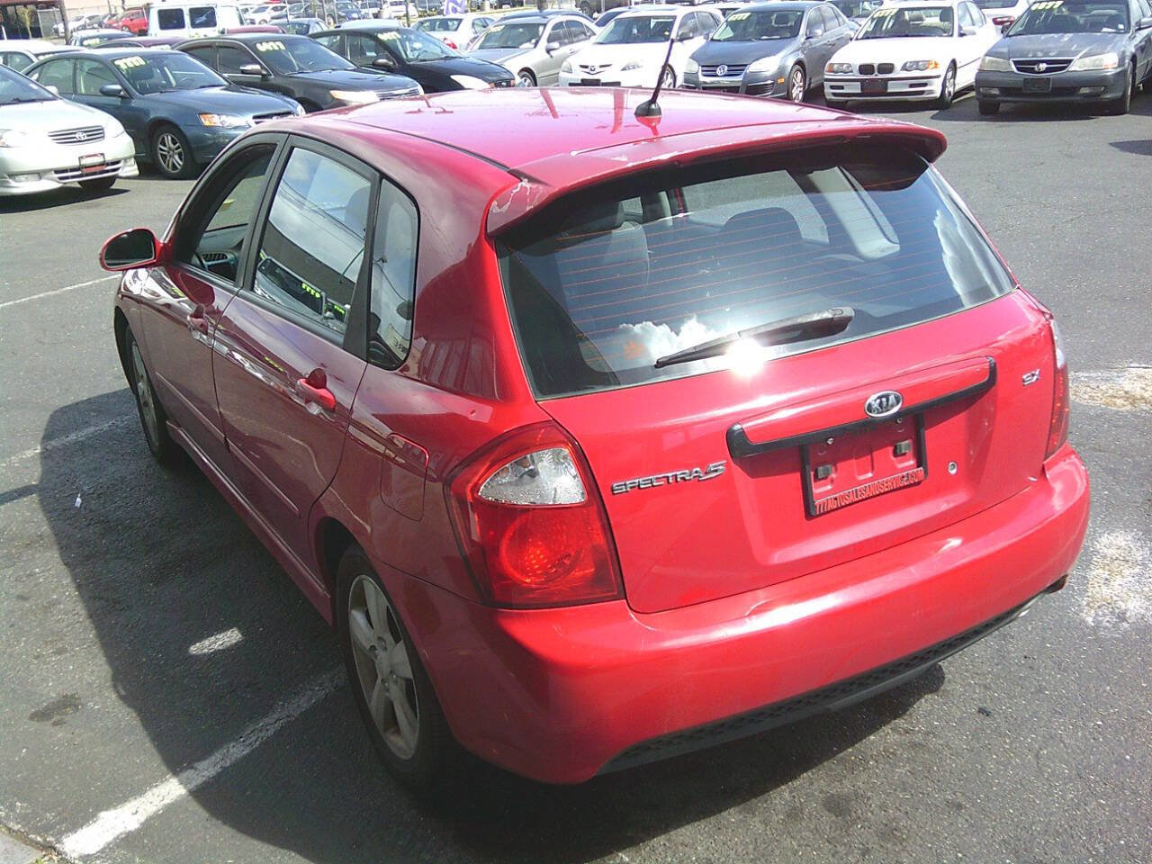 Used 2007 Kia Spectra5 SX image 4