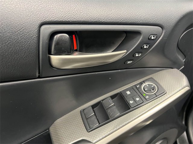 Used 2018 Lexus IS 350 image 12