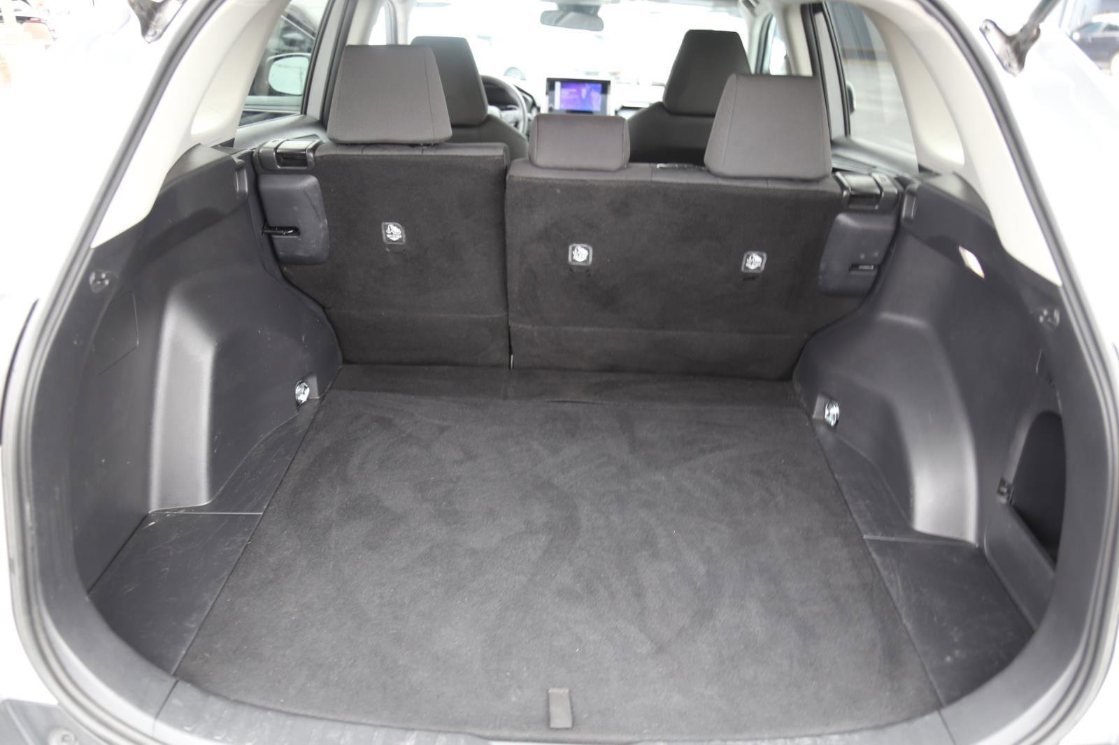 Used 2024 Toyota RAV4 XLE FWD image 23