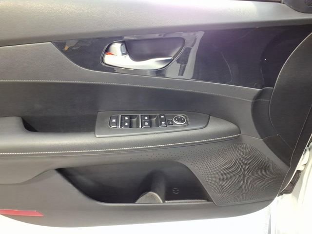 Used 2023 Kia Forte GT-Line w/ GT-Line Technology Package image 12