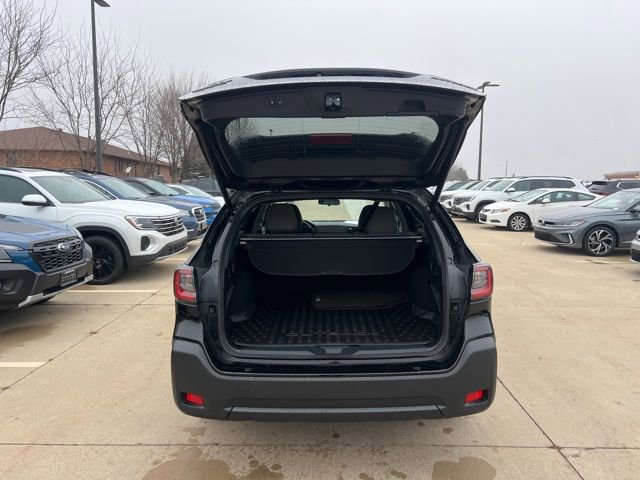 Used 2024 Subaru Outback Premium image 9