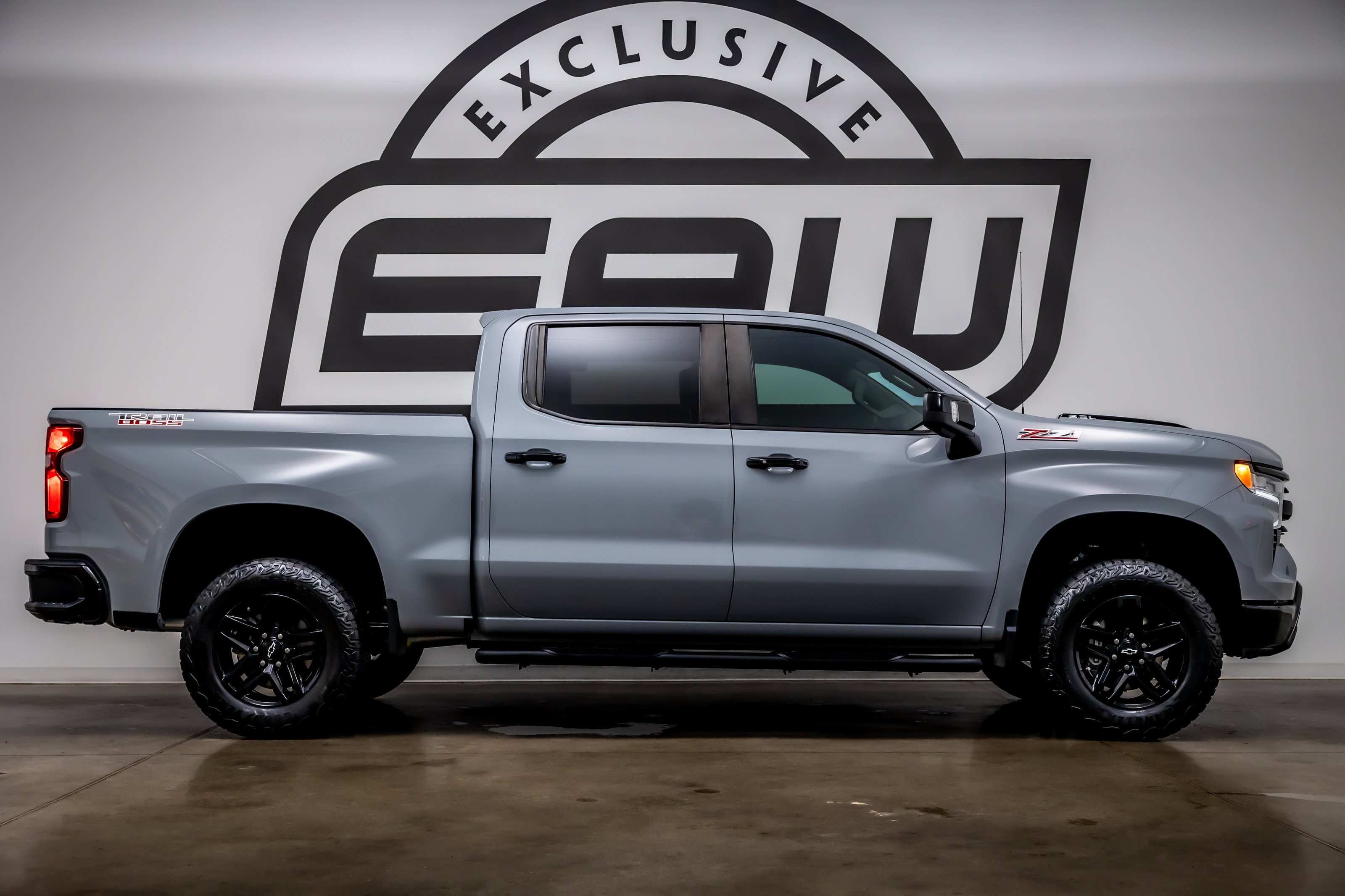 Used 2024 Chevrolet Silverado 1500 LT Trail Boss w/ LT Trail Boss Premium Package AWD/4WD image 9