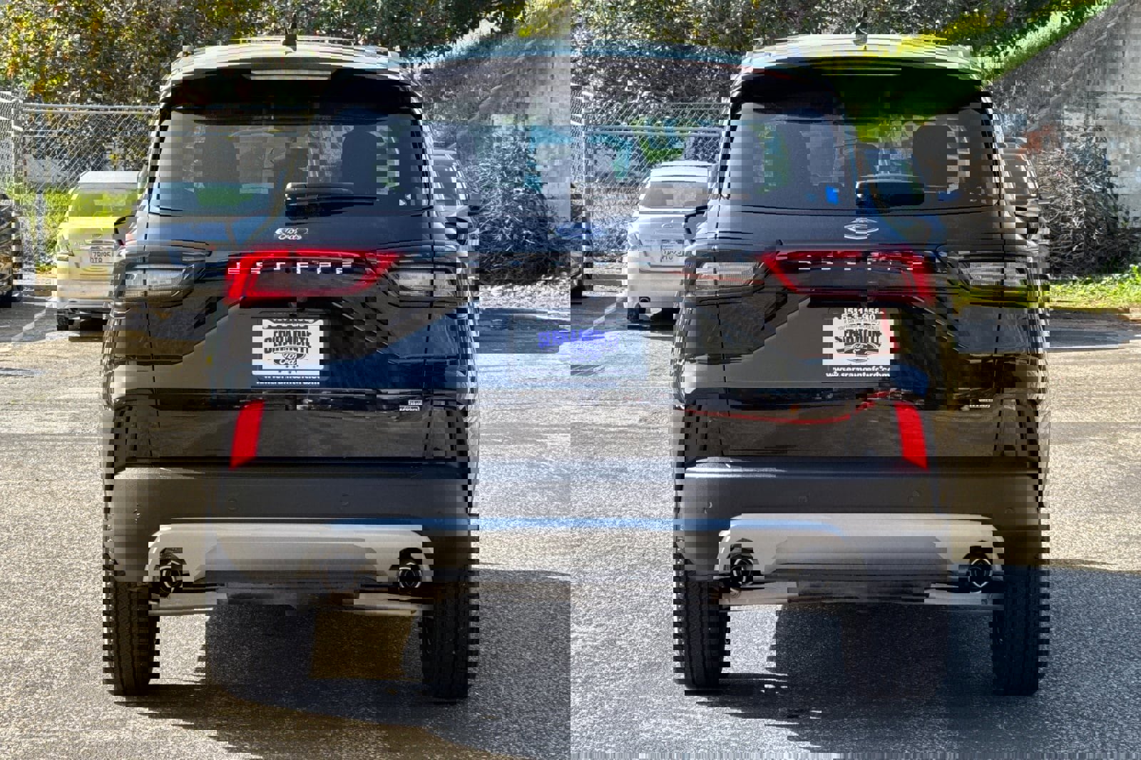 Certified 2025 Ford Escape SE image 5