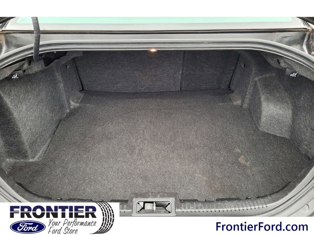 Used 2011 Ford Fusion SEL image 27