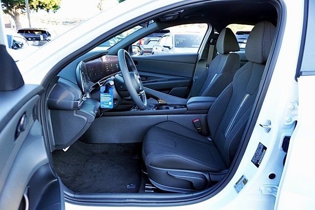 New 2026 Hyundai Elantra Sport FWD image 17