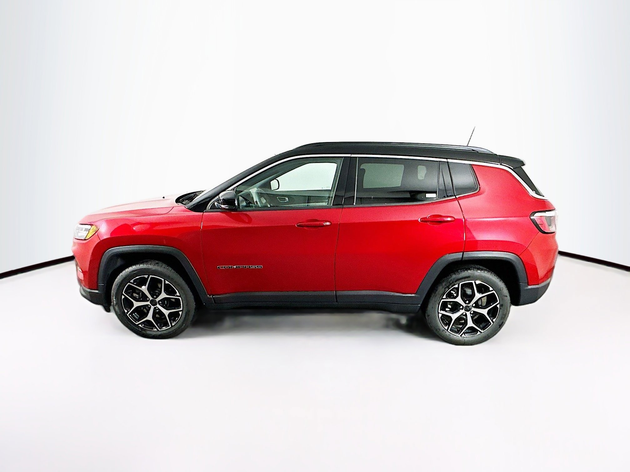 Used 2025 Jeep Compass Limited image 4