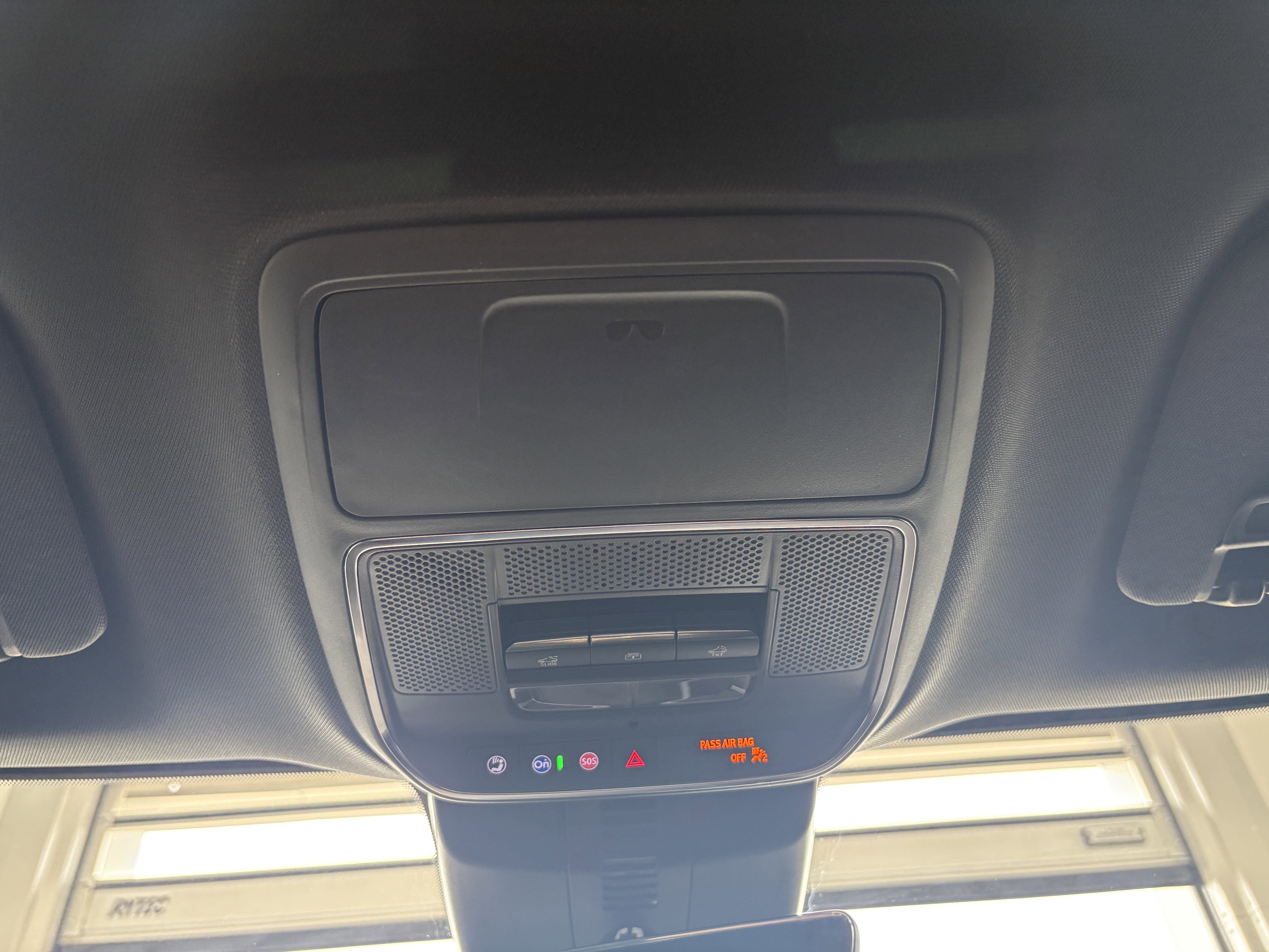 Used 2025 Chevrolet Traverse High Country w/ LPO, Floor Liner Package image 19