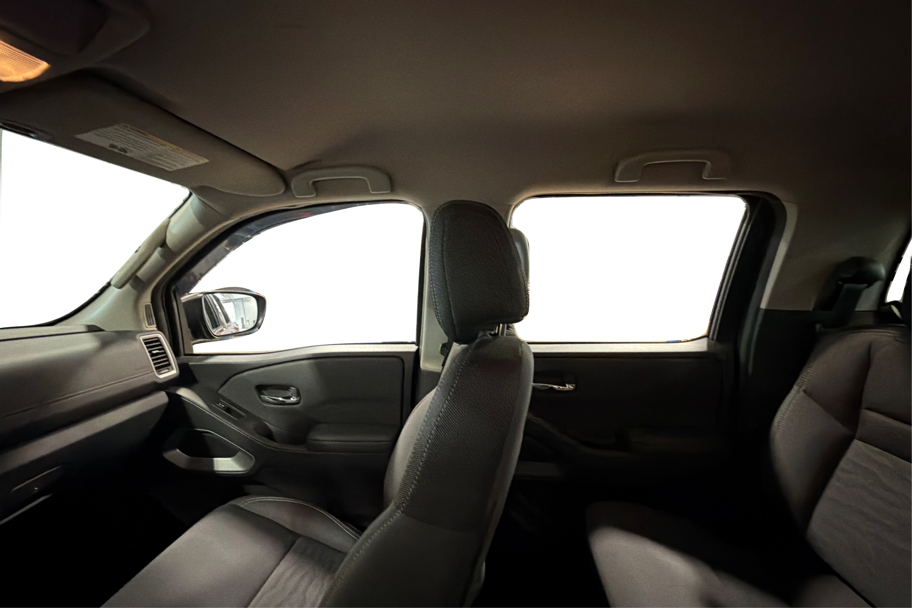 Used 2022 Nissan Frontier SV AWD/4WD image 39