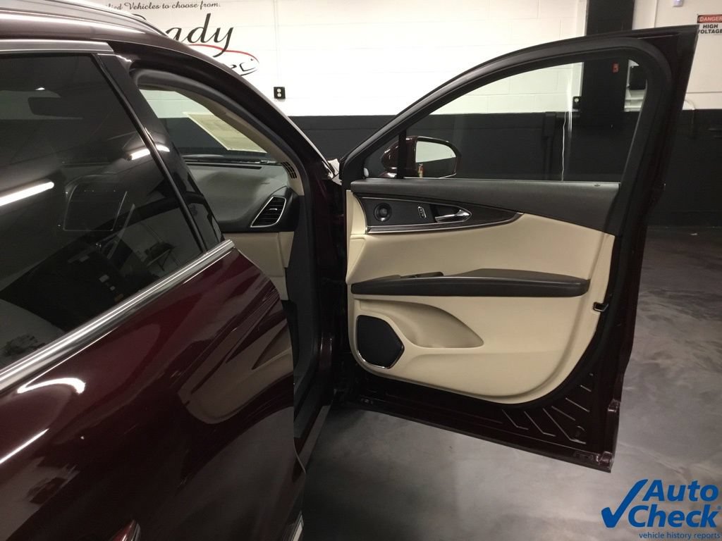 Used 2020 Lincoln Nautilus Reserve AWD/4WD image 36