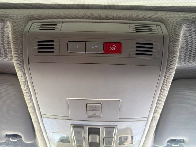 Used 2020 Volkswagen Tiguan SE FWD image 39