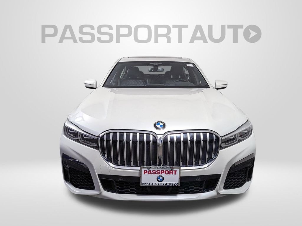 Used 2022 BMW 750i xDrive w/ M Sport Package AWD/4WD image 12