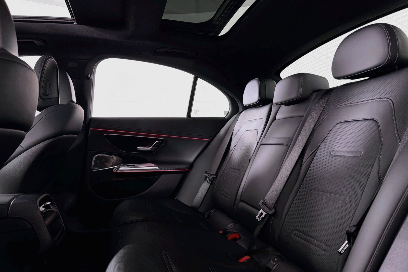 New 2027 Mercedes-Benz E 53 AMG e 4MATIC Sedan image 7