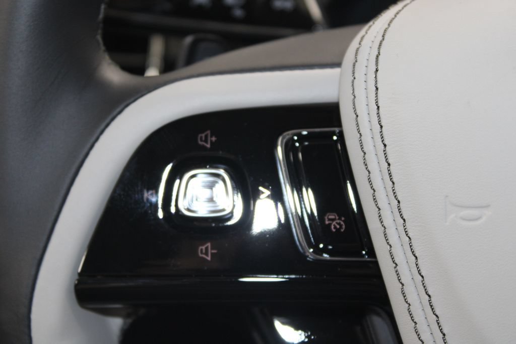 New 2026 Lincoln Aviator Reserve AWD/4WD image 36