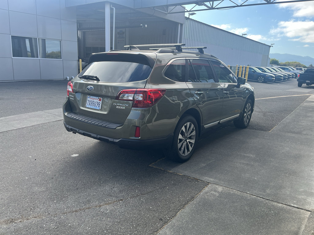 Used 2017 Subaru Outback 2.5i Touring AWD/4WD image 25