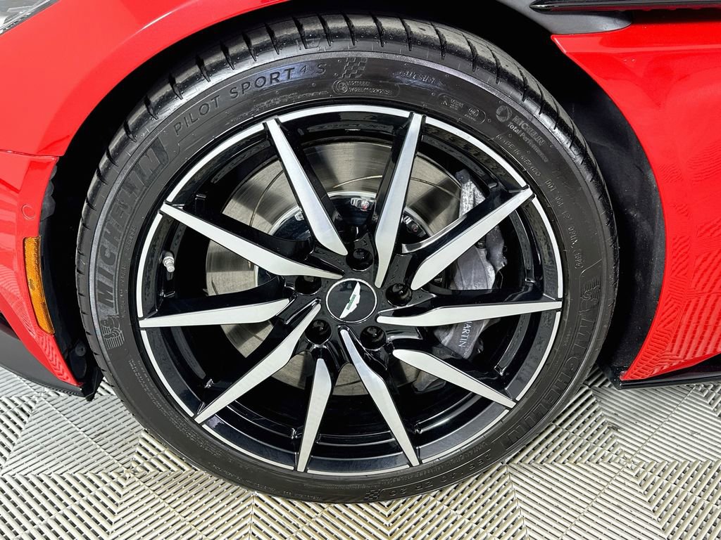 Used 2020 Aston Martin DB11 Volante RWD image 29