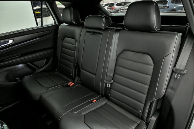 New 2026 Volkswagen Atlas Cross Sport SEL image 8