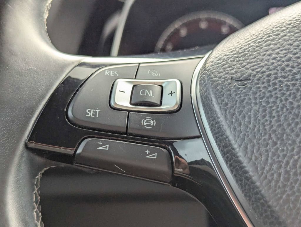 Used 2019 Volkswagen Jetta R-Line FWD image 25