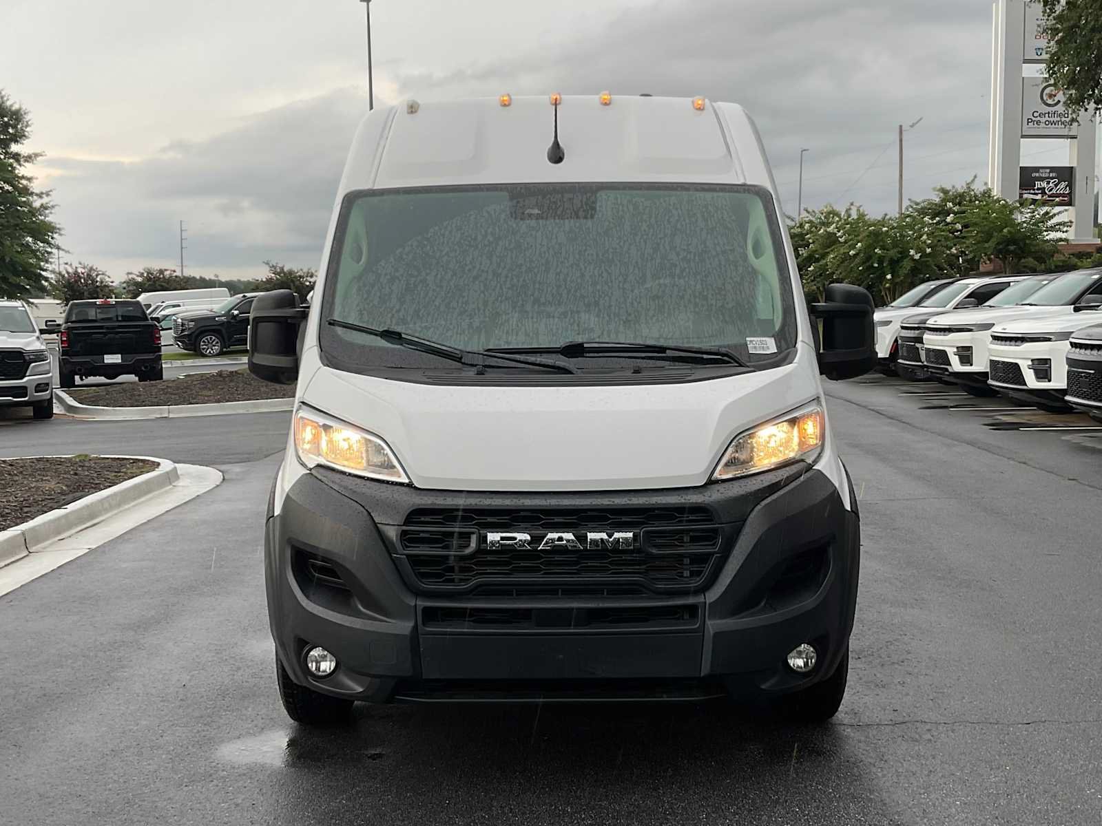 Used 2024 RAM ProMaster 2500 w/ Convenience Group FWD image 8
