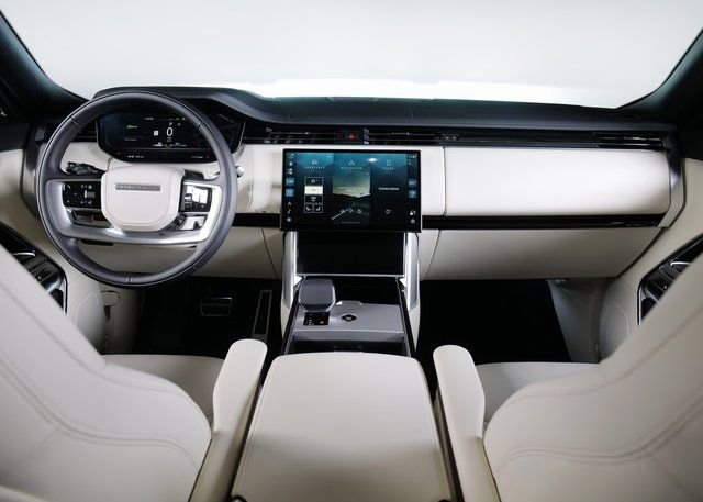 New 2026 Land Rover Range Rover SE AWD/4WD image 4