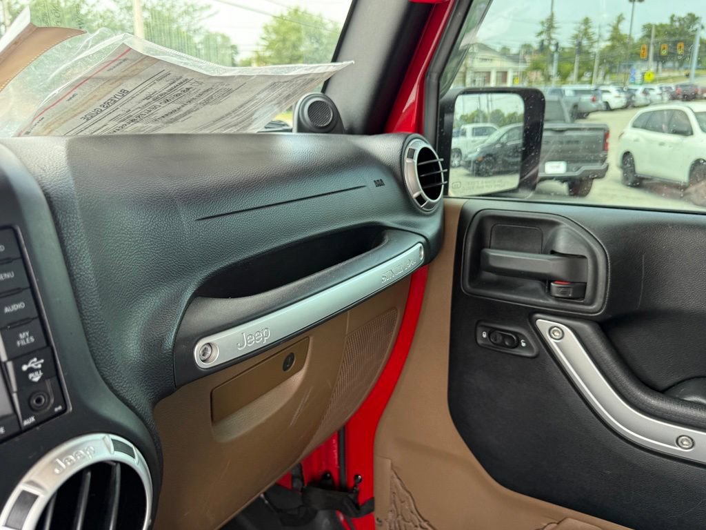 Used 2012 Jeep Wrangler Sahara w/ Connectivity Group AWD/4WD image 20