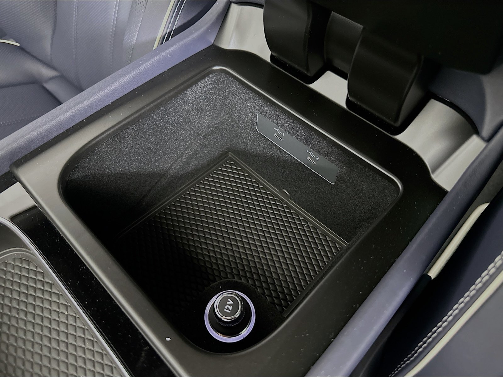 New 2026 Bentley Bentayga Extended Wheelbase AWD/4WD image 32